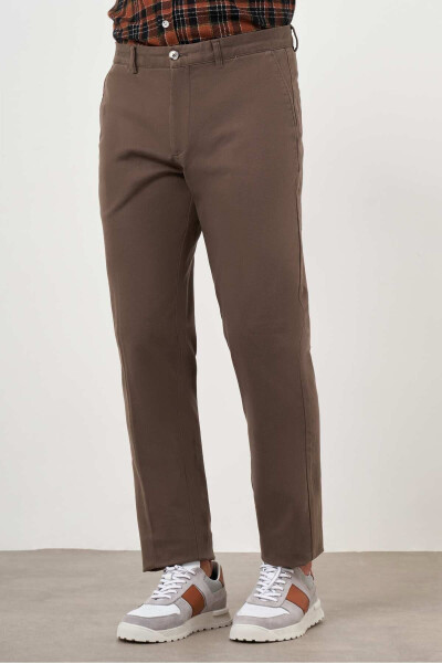 Men's Brown Cotton Side Pocket Dynamic Fit Chino Pants - 23