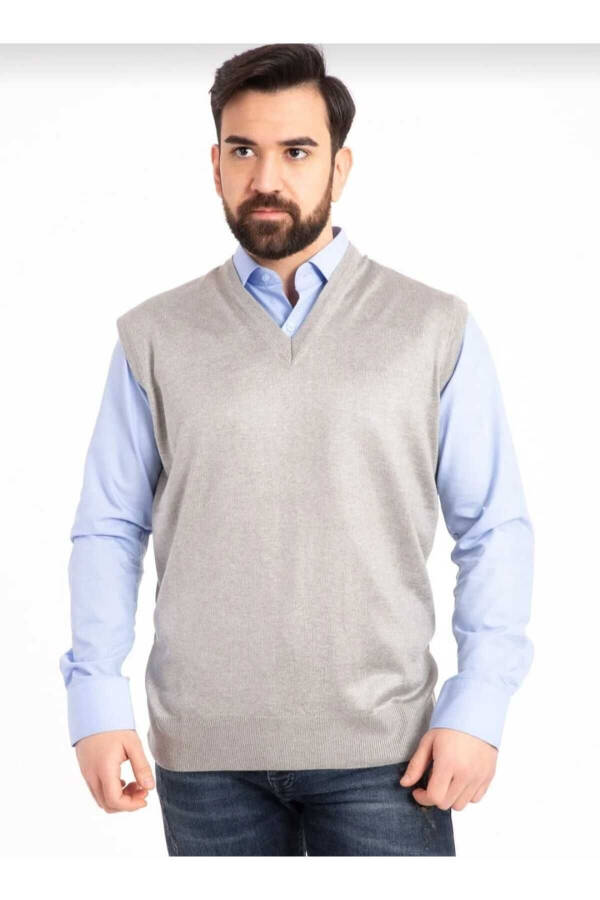 Men's Checked V-Neck Thin Knit Sweater - 1