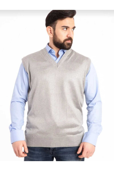 Men's Checked V-Neck Thin Knit Sweater - GENEL MARKALAR (1)