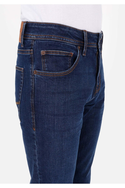 Men's dark blue, straight leg, low rise, regular fit pants. - 5