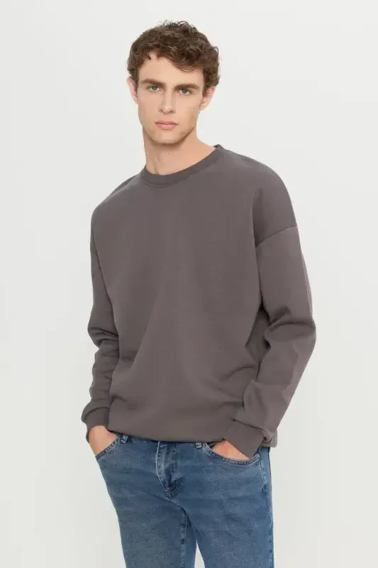 Men's Dark Grey Oversize Fit Loose Cut Cotton Fleece Lined 3 Thread Crew Neck Sweatshirt-Dark Grey - 3