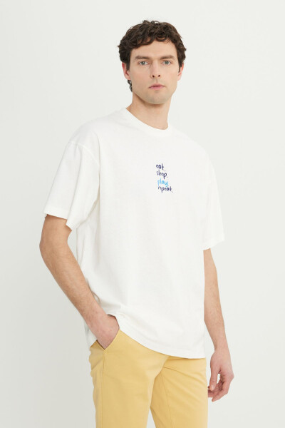 Men's Ecru 100% Cotton Oversize Fit Comfort Fit Crew Neck Printed T-shirt - 3