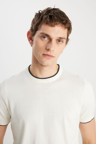 Men's Ecru 100% Cotton Standard Fit Regular Cut Crew Neck Knit T-Shirt - 3