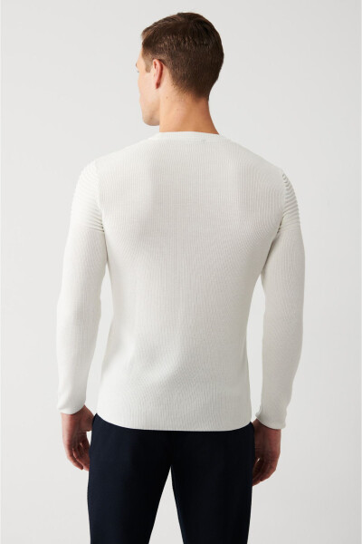 Men's Ecru Knit Sweater - 10