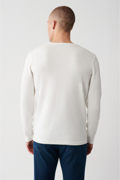 Men's Ecru Rayon Knit Sweater - 9