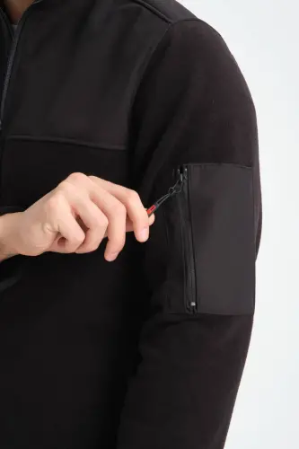 Men's Full Zip Softshell Fleece Lined Sweatshirt 3 Pockets Chest Part Water and Windproof-Black - H&A İSTANBUL (1)
