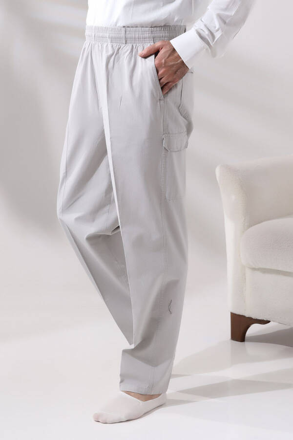 Men's Gray Side Pocket Cargo Sweatpants with Elastic Waist for Hajj and Umrah - 1