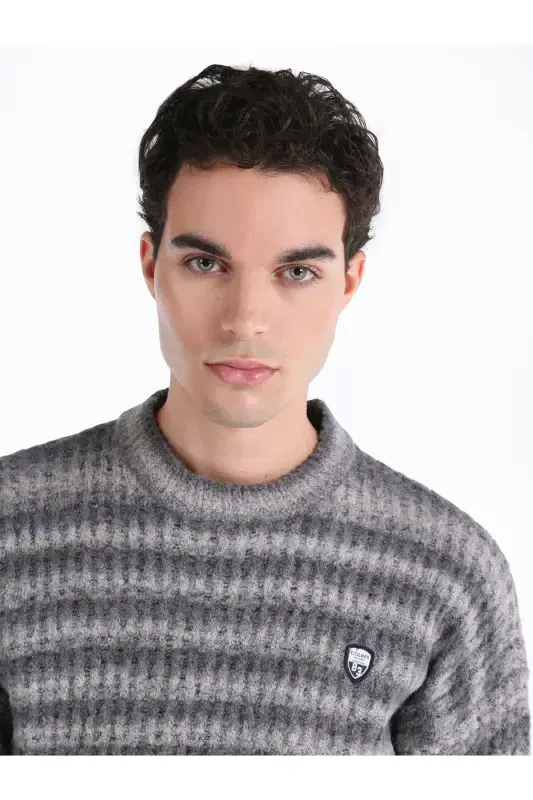 Men's gray striped crew neck knit sweater - 4