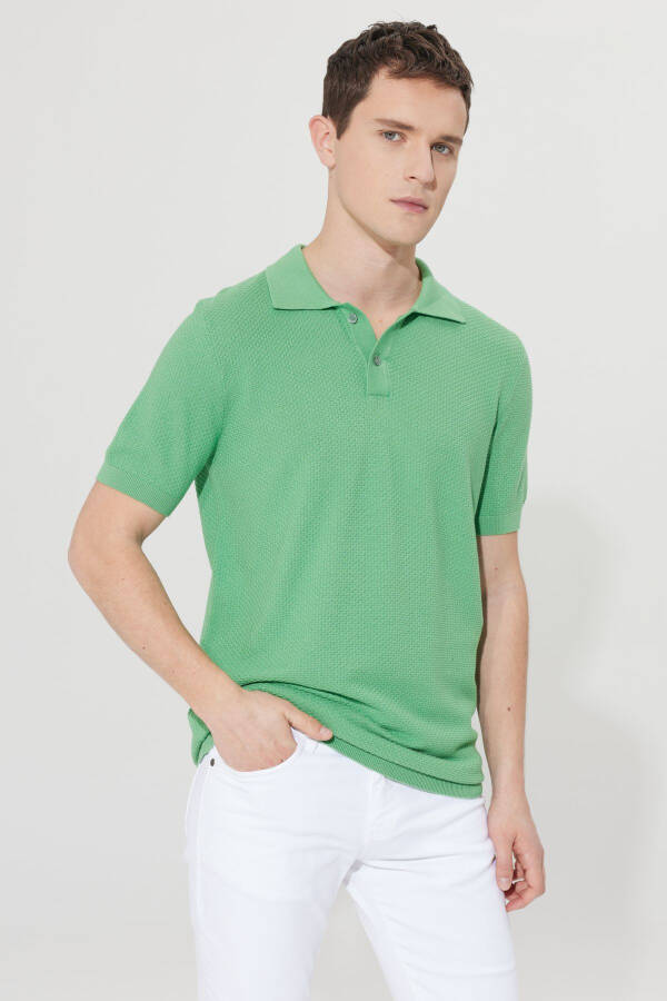 Men's Green Standard Fit Regular Fit Polo Collar %1 - 2