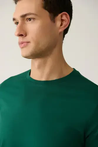 Men's Green T-shirt 100% Cotton Breathable Crew Neck Regular Fit E001000 - AVVA (1)