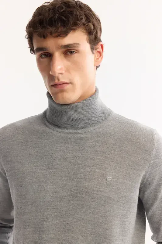 Men's Grey Knit Sweater - 2