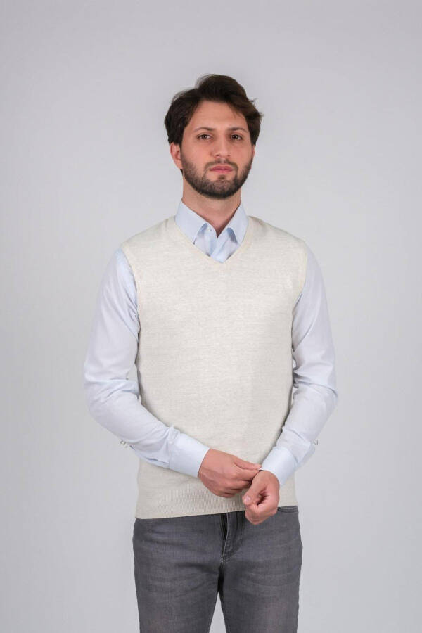 Men's Knit Sweater V Neck Bone Color Elastic Waist Winter Woven Regular Fit - 1