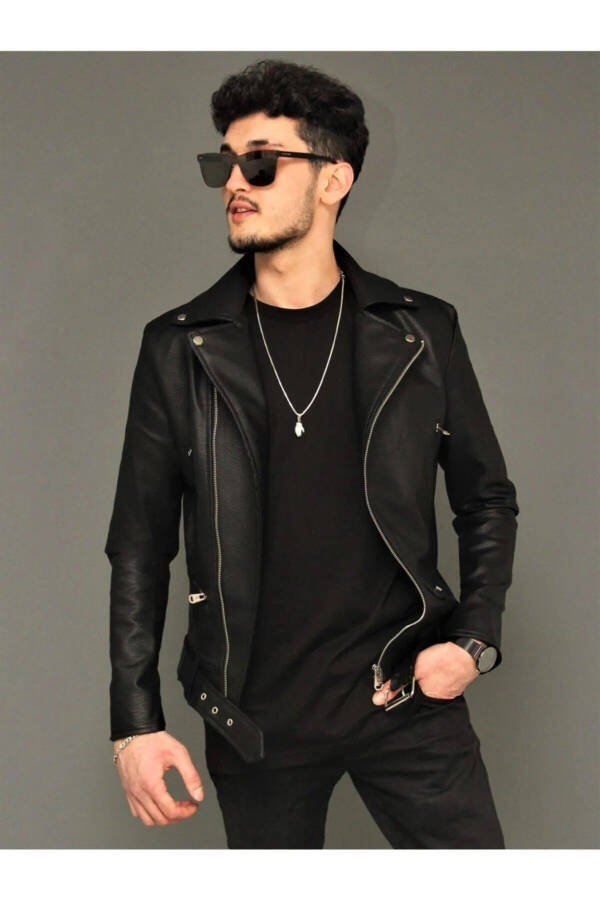 Men's leather jacket with fur lining. - 1