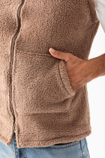 Men's light brown plush vest. - 4