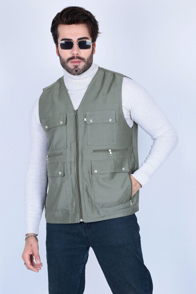 Men's linen vest with multiple pockets, perfect for summer. - 1