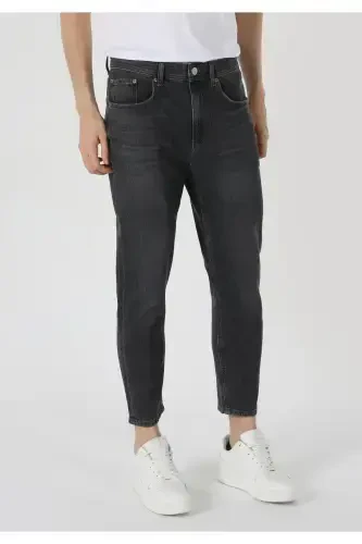 Men's low-rise, skinny fit blue jeans. - 4