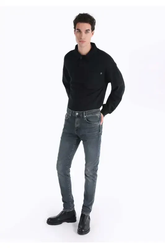 Men's low rise, straight leg, dark blue, slim fit 041 Danny pants. - 3