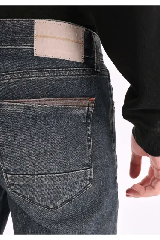 Men's low rise, straight leg, dark blue, slim fit 041 Danny pants. - 5