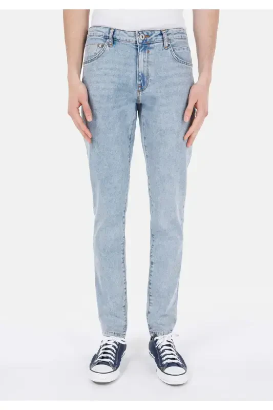 Men's low waist, straight leg, blue denim pants. - 4