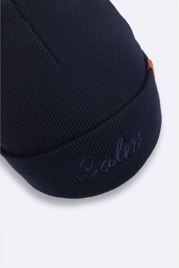 Men's navy blue embroidered brimmed beanie (A32y9205) - 3