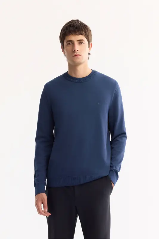 Men's Navy Blue Knit Sweater - 1