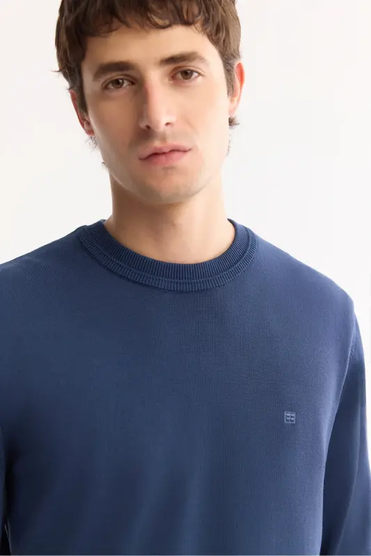 Men's Navy Blue Knit Sweater - 2