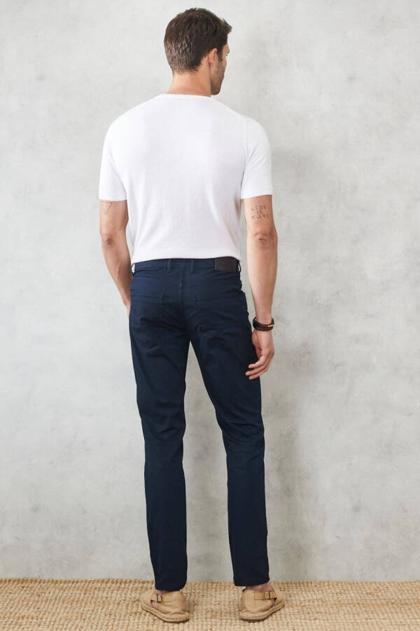 Men's Navy Slim Fit Skinny 5 Pocket Stretch Chino Pants - 8