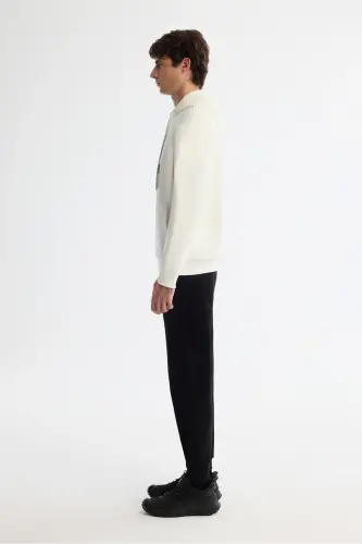 Men's Off-White Hooded Cotton Printed Elastane Sweatshirt - 4
