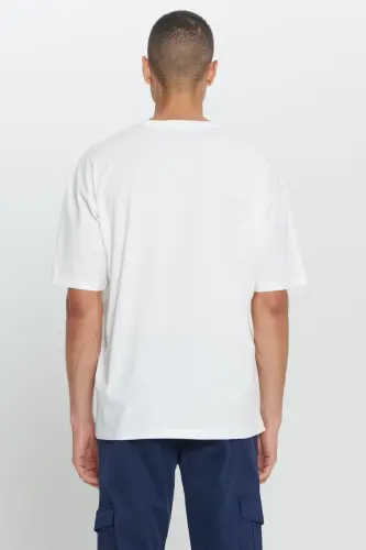 Men's Off-White Oversize Fit Loose Cut 100% Cotton Printed Crew Neck T-Shirt - AC&CO / ALTINYILDIZ CLASSICS (1)