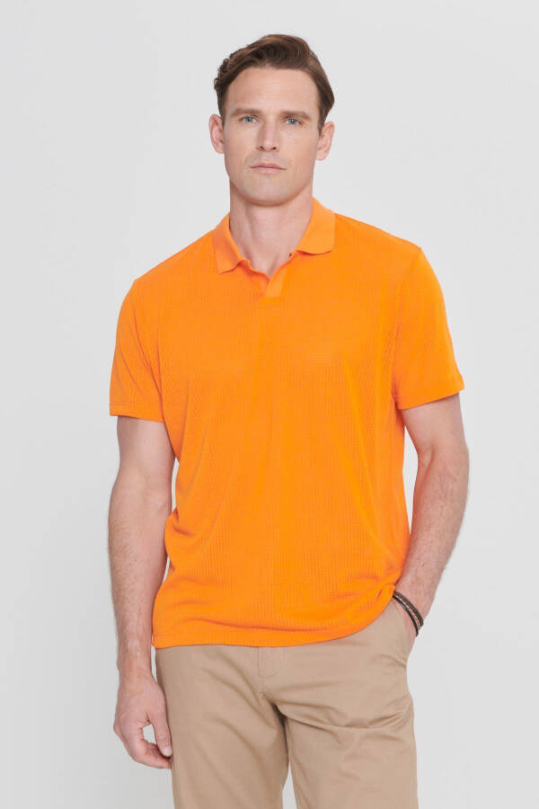 Men's Orange Regular Fit Relaxed Cut Polo Collar Label Detailed T-shirt - 1