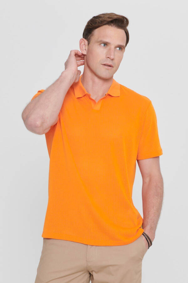 Men's Orange Regular Fit Relaxed Cut Polo Collar Label Detailed T-shirt - 3