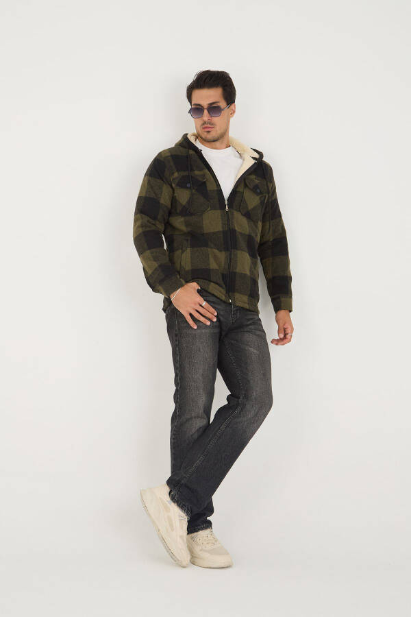 Men's oversized plaid lumberjack jacket with hood and fur lining, in khaki. - 3