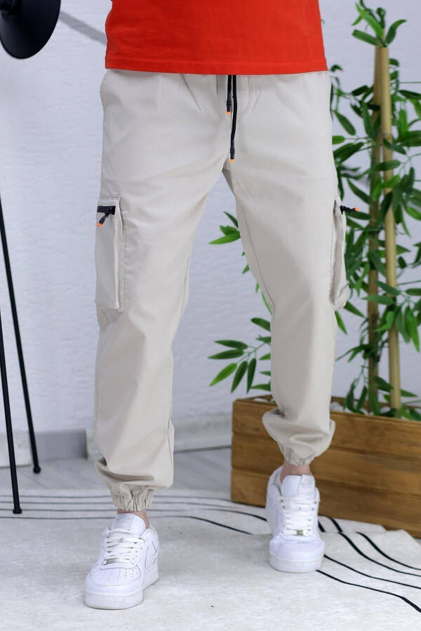 Men's Parachute Fabric Cargo Jogger Pants 1 - 4