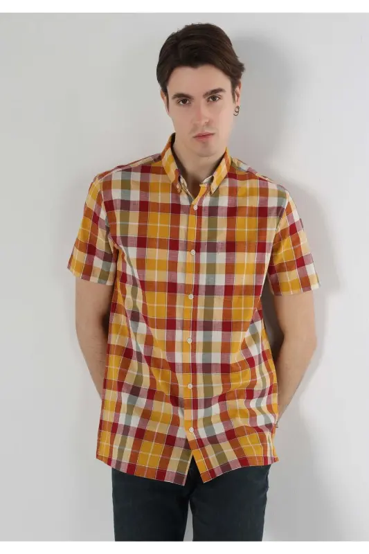 Men's plaid, multi-colored, short-sleeved, regular fit shirt. - 3