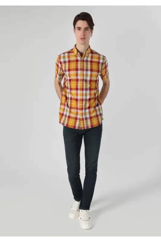 Men's plaid, multi-colored, short-sleeved, regular fit shirt. - 4