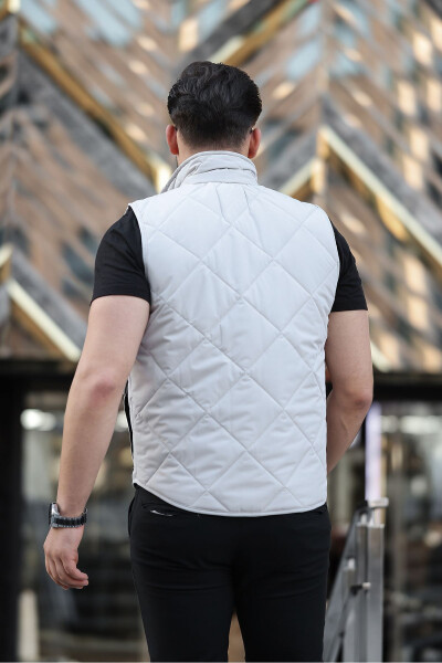 Men's Quilted Snap-Button Vest - 5