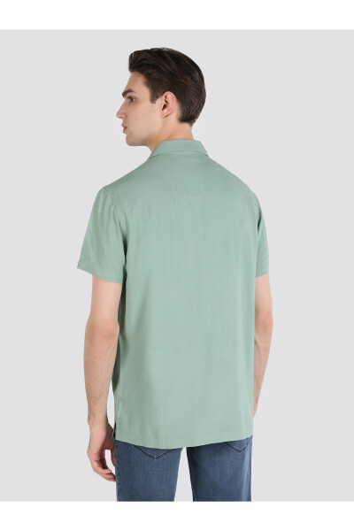 Men's regular fit green short sleeve shirt - 2