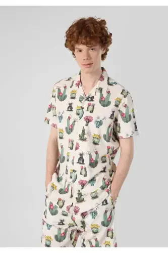 Men's short sleeve, multi-colored, regular fit printed shirt. - 1