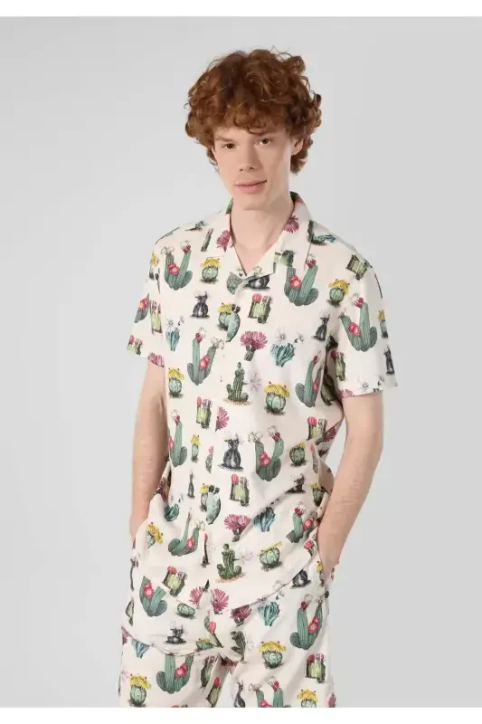 Men's short sleeve, multi-colored, regular fit printed shirt. - 1