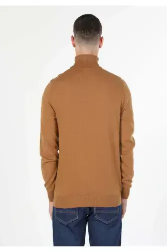Men's slim fit camel fisherman sweater. - COLIN’S (1)