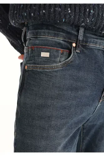 Men's slim fit, low rise, straight leg jean trousers. - 5