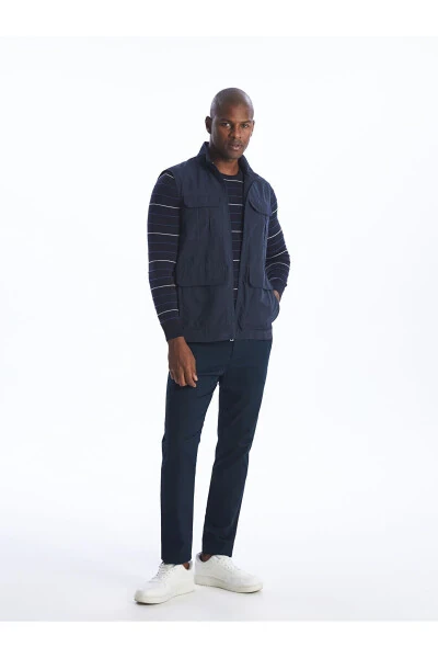 Men's standard fit, v-neck vest. - 3