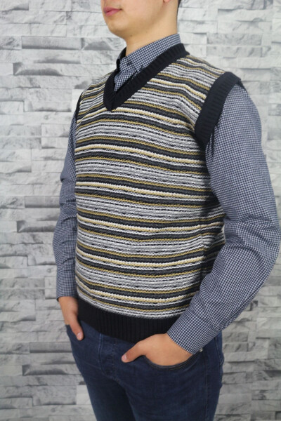 Men's Striped Sweater - 2