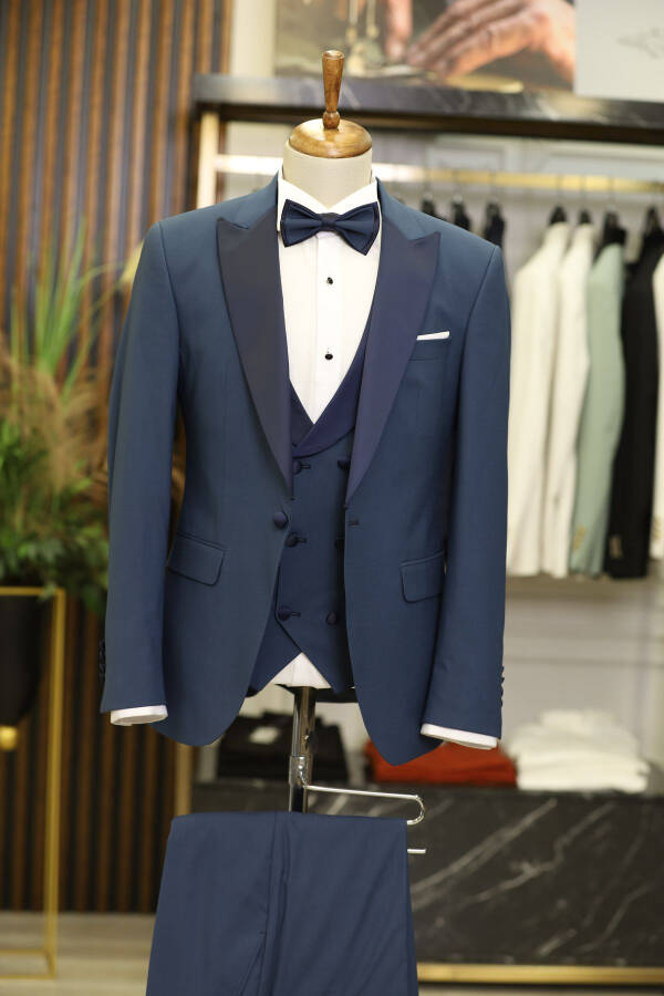 Men's Tuxedo Wedding Suit with Swallowtail Collar Italian Cut Slim Fit Jacket Vest Pants Bow Tie - Indigo - 1