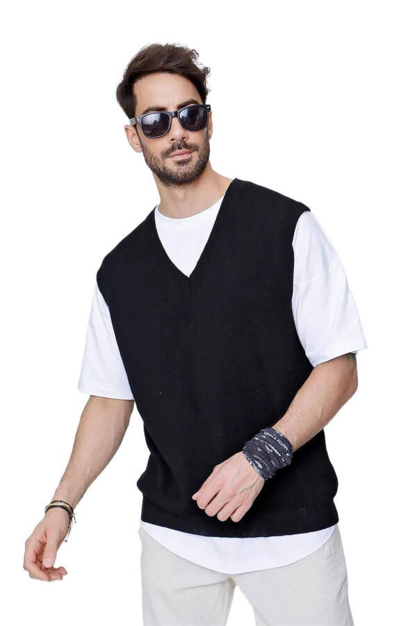 Men's V-Neck Relaxed Fit Cotton Knit Sweater Black 22sm214 - 1