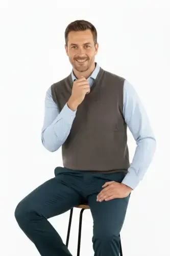 Men's V-Neck Solid Color Classic Model Relaxed Fit Regular Fit Fine Wool Knit Sweater - 5