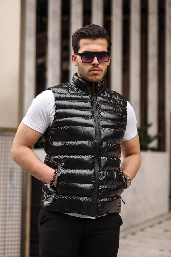 Men's Waterproof Insulated Puffer Vest - 1