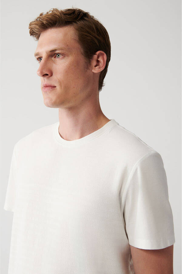 Men's White 100% Cotton Crew Neck Jacquard Panel Regular Fit T-shirt A31y1057 - 2