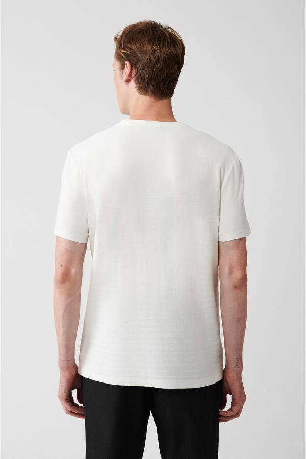 Men's White 100% Cotton Crew Neck Jacquard Panel Regular Fit T-shirt A31y1057 - 4