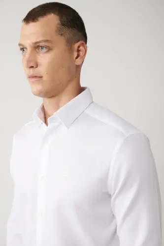 Men's White Classic Collar Shirt 100% Cotton Reinforced Slim Fit A41y2033 - AVVA (1)